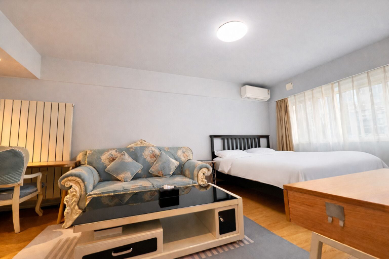 Room 5, New Golden Mountain Apartments, Beijing