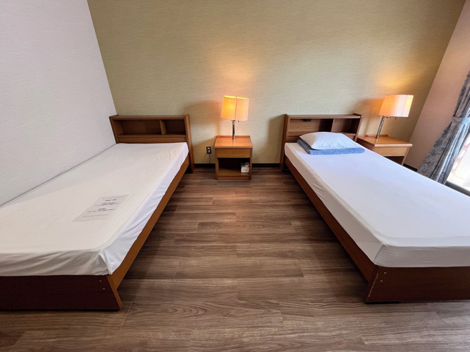 Room 5, Enagic OKinawaInternational Youth Hostel, Naha