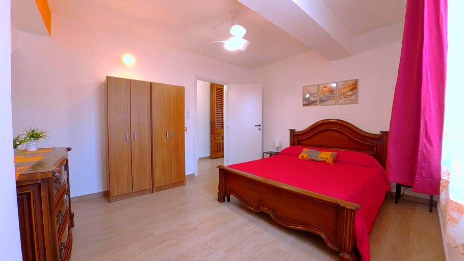 Bedroom 3, Anastasia's House, Palermo