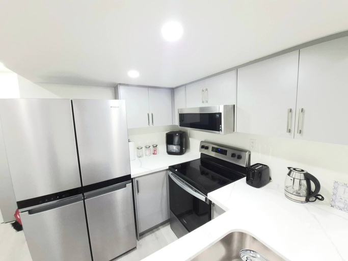 Interior 3, Niagara Cozy Suite - Modern 2bed 15 min to Falls, Niagara