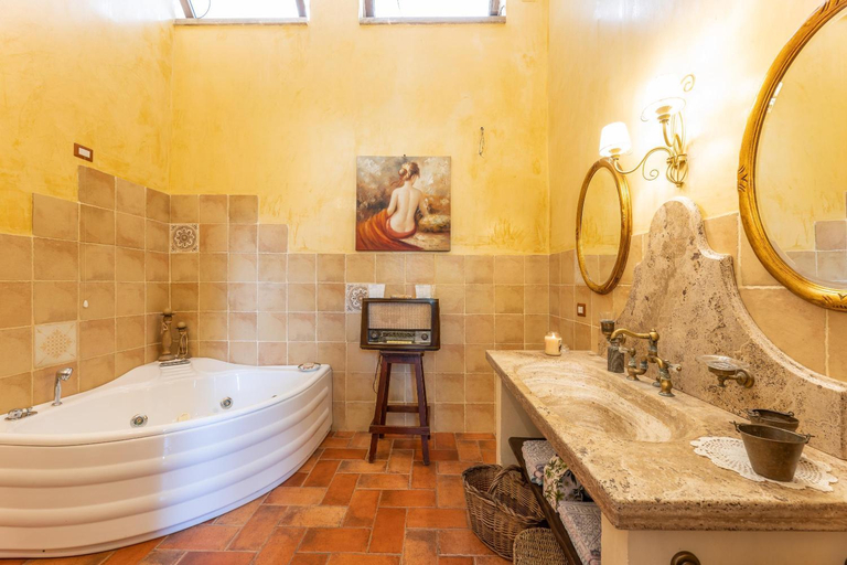 Bathroom 4, Villa Cassandra, Lecce