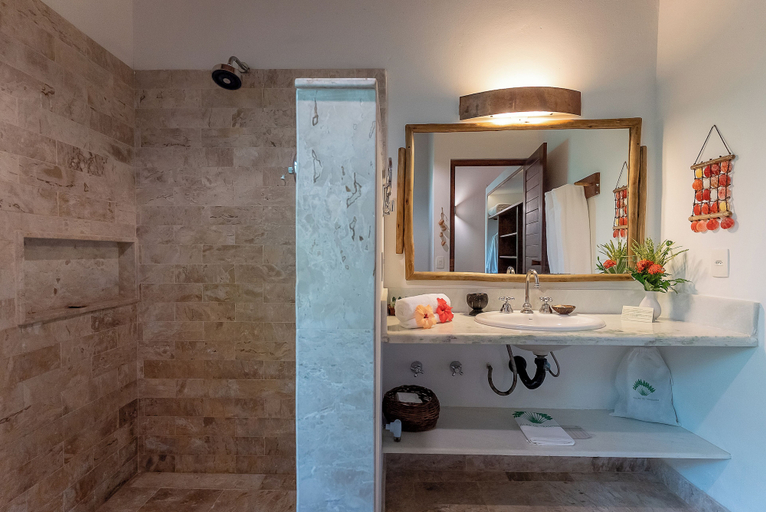 Bathroom 5, Villas de Trancoso, Porto Seguro