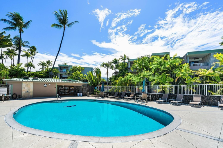 Pool 3, Alii Villas#303 Fully Remodeled Top Floor Unit!, Hawaii