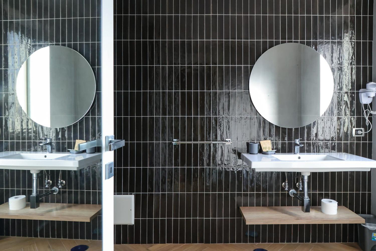 Bathroom 5, Palazzo Rosso Rooms & Suites, Napoli