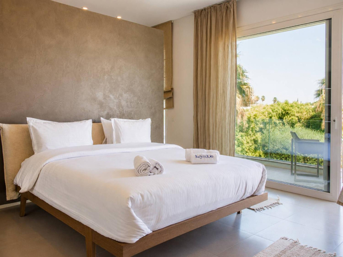 3, Luxurious Contemporary Villa with Private Pool in Tunis, Soukra