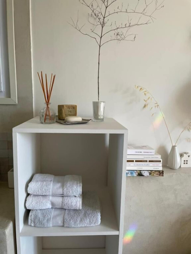 Interior 4, L évidence en Provence, Alpes-de-Haute-Provence