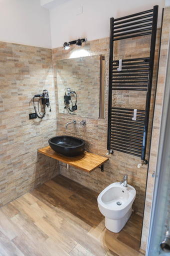 Bathroom 2, Casa Garo', Bologna