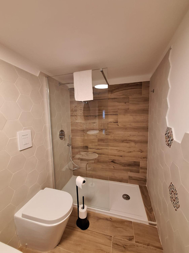 Bathroom 2, Al Vicolo, Enna