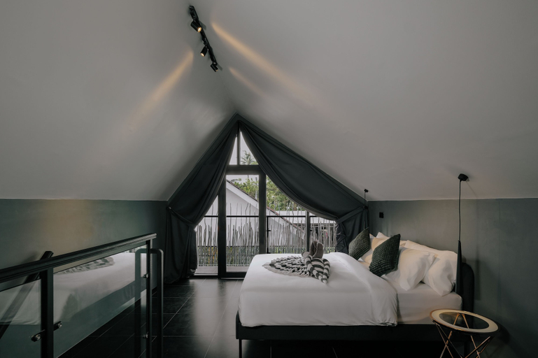 Room 2, Orca Villas, Lombok