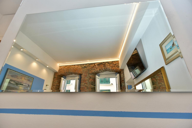 Others 4, The Vernazza Main Plaza - Rooms & Apartment, La Spezia