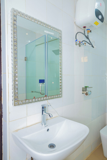 Bathroom 5, house 38 everblaze hotels and suite, AbujaMun