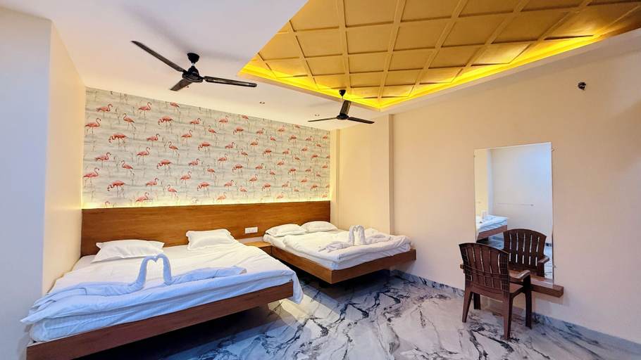 Room 5, Hotel Gurukripa, Indore