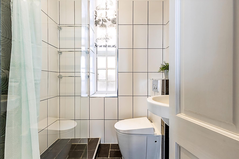 Bathroom 4, Book Lovers West End Home, London