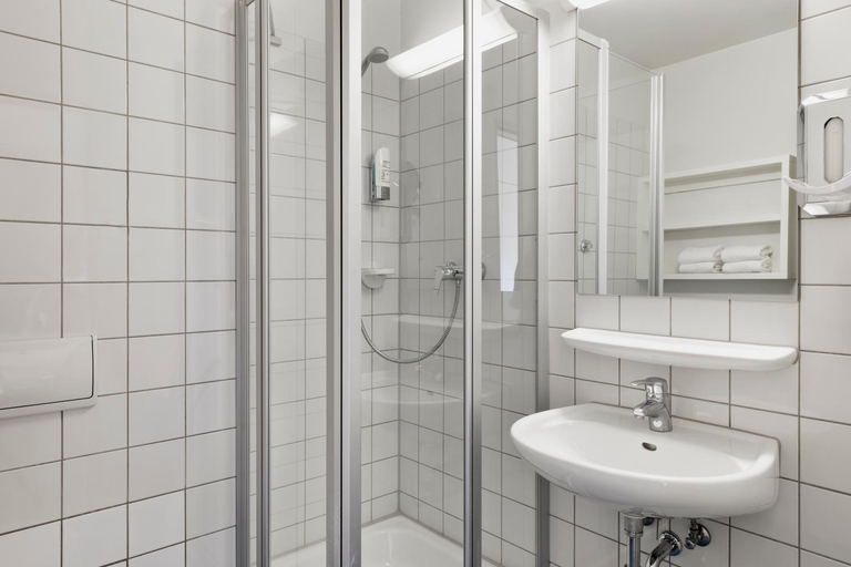 Bathroom 4, Gasteresidenz PelikanViertel, Region Hannover