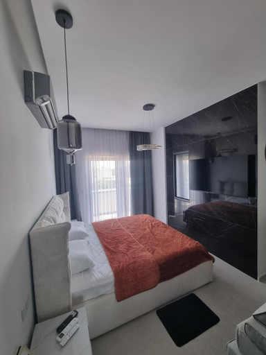 5, SeaWorld Apartments