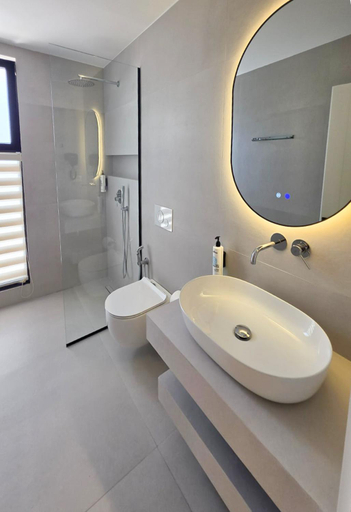 Bathroom 4, Marea Suites Borsh, Sarandës