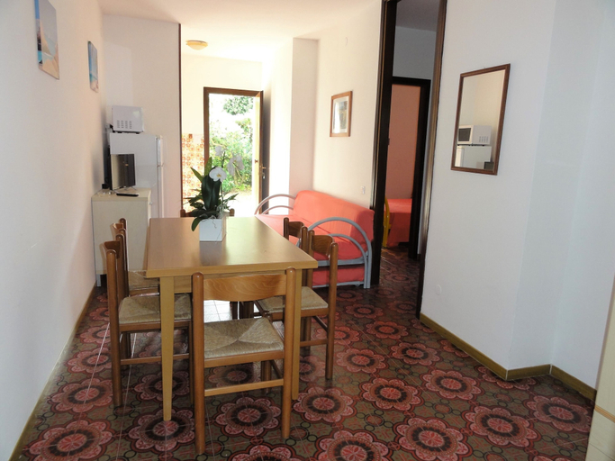 Dining room 3, Flat in a Villa With Private Garden, Venezia