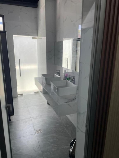 Bathroom 5, Sanibelle Hotel, Coron