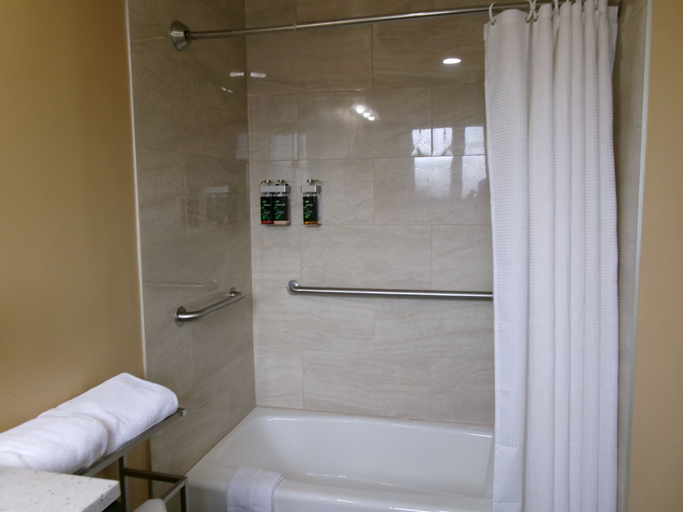 Bathroom 4, Carmel Wayfarer Inn, Monterey