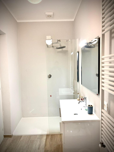 Bathroom 3, Villa Pona, Alessandria