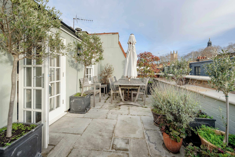 Others 5, Divine Mews House - South Kensington, London