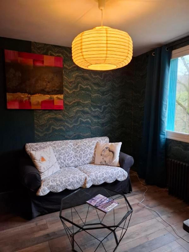 Others 3, Chez Mikki, Cantal