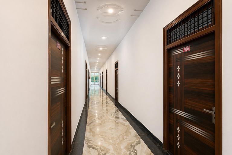 Lobby 5, FabHotel The Yash Resort, Faizabad