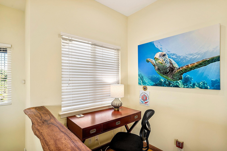 Business center, Hale Lio Kai, Hawaii