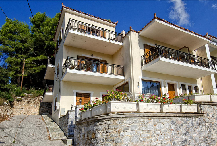 Entrance 2, Eden Apartments, Thessaly