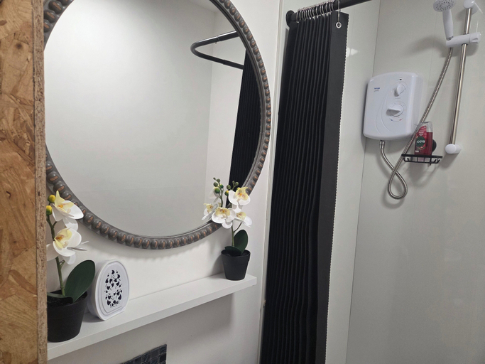 Bathroom 4, Beachfront Studio Suite Downhill, Causeway Coast and Glens