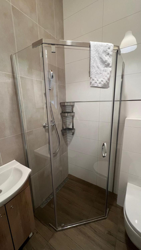 Bathroom 2, Eko Dworek tylko 1500m do wejscia Energylandii, Chrzanów