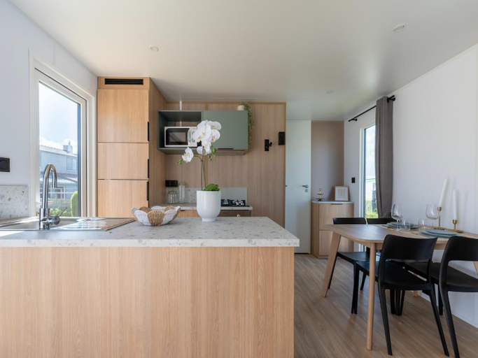 Kitchen 2, Caravan Bredene on the coast, West-Vlaanderen