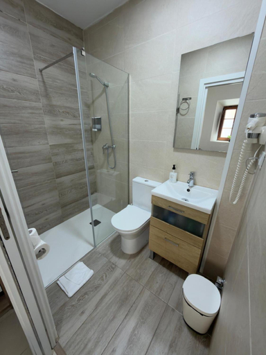 Bathroom 4, Albergue y pension il nonno, Lugo