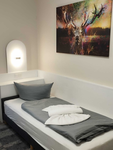 Bedroom 3, Regiohotel Quedlinburger Hof, Harz