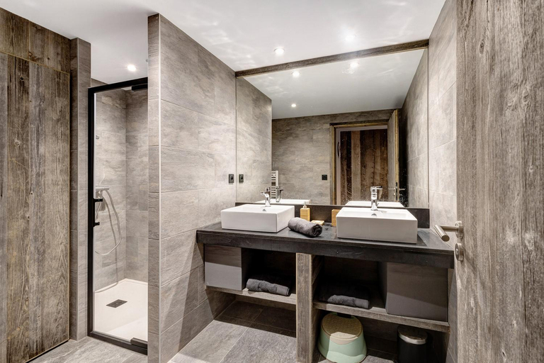 Bathroom 3, Chalet nid des ecureuils, Pyrénées-Orientales