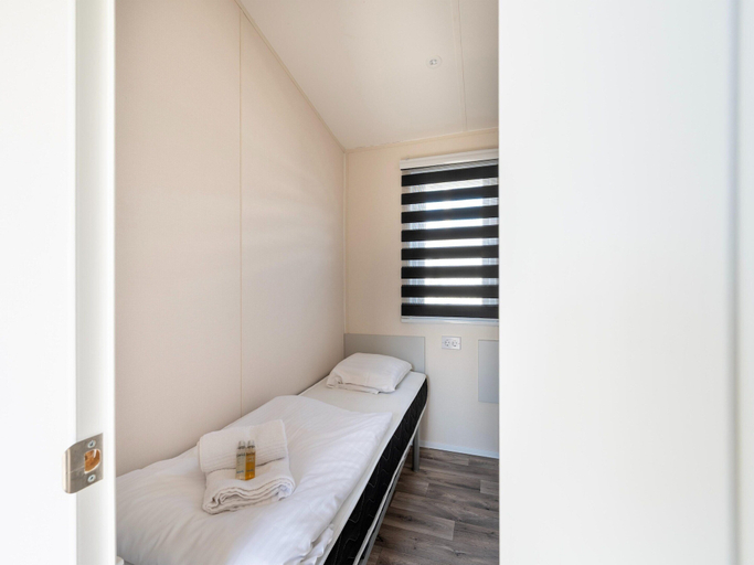 Room 5, Mobile Home With Garden and Terrace, West-Vlaanderen