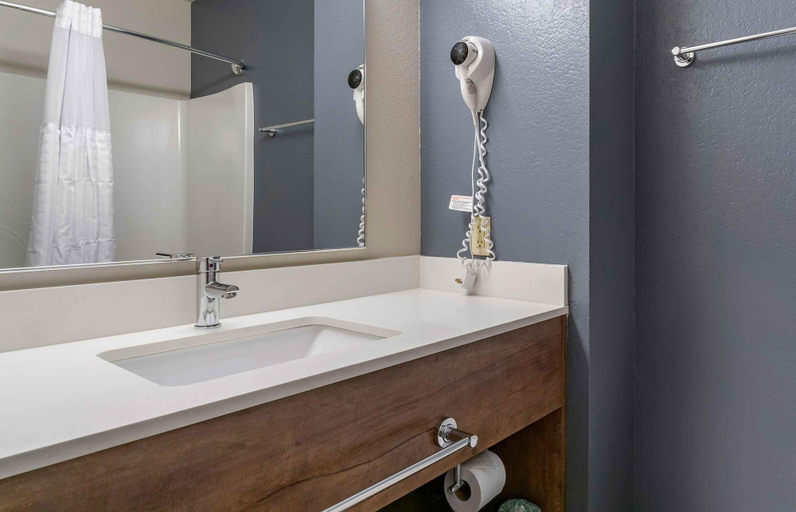 Bathroom 4, Extended Stay America Premier Suites Seattle Bellevue Downtown, King