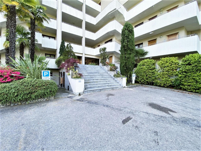 Primary image