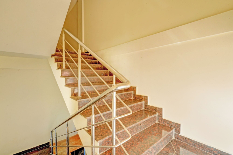 Staircase, Fabhotel New Raadhey Guest Inn, Nellore