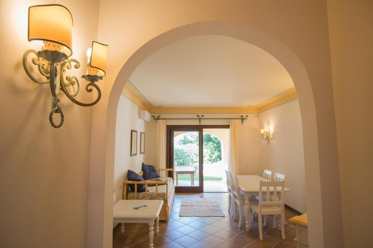 Interior, Beautiful Il Giardino Degli Oleandri one Bedroom Sleeps two Num0842, Olbia-Tempio