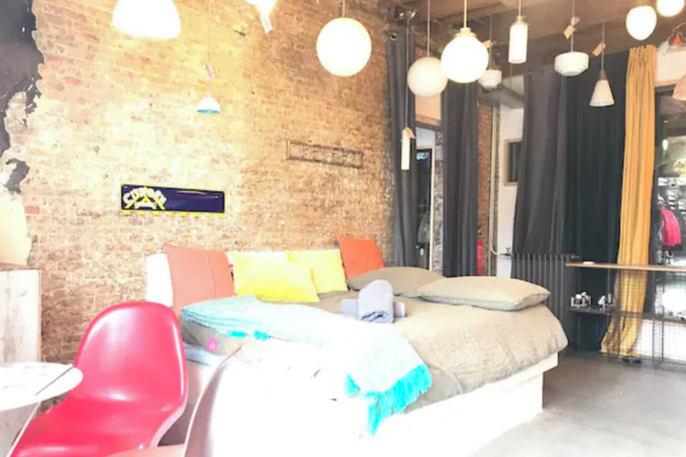 Bedroom, Canal-view Studio Sleeps 2 - Pets Welcome - Wifi, Schiedam
