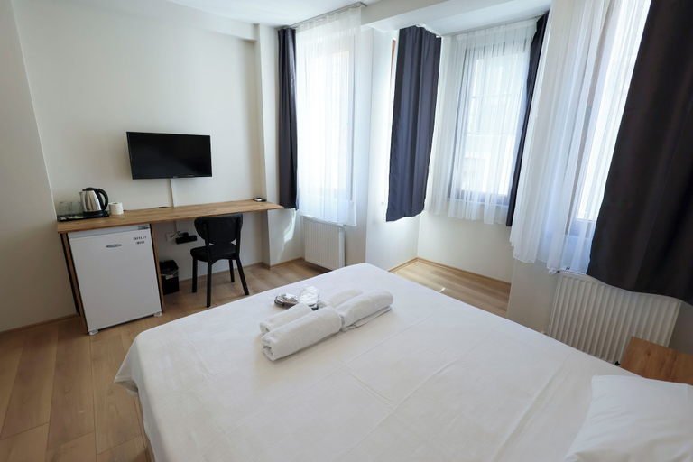 Room 2, Taksim Heli Suites, Beyoğlu