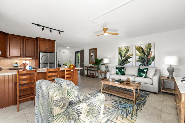Living area 2, Alii Villas#126 Remodeled With Ocean Views & AC!, Hawaii
