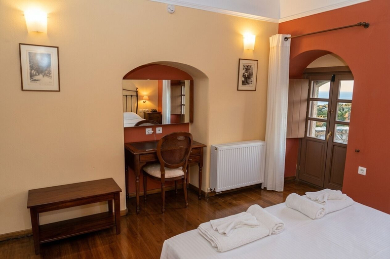 Bedroom 3, Archontiko Leontari, Peloponnese