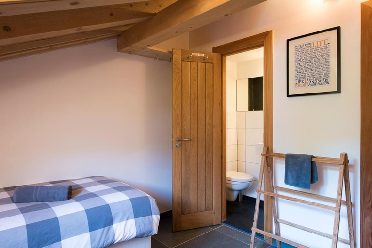 Bedroom 2, Ski and bike - holiday home Verbier Valley, Entremont