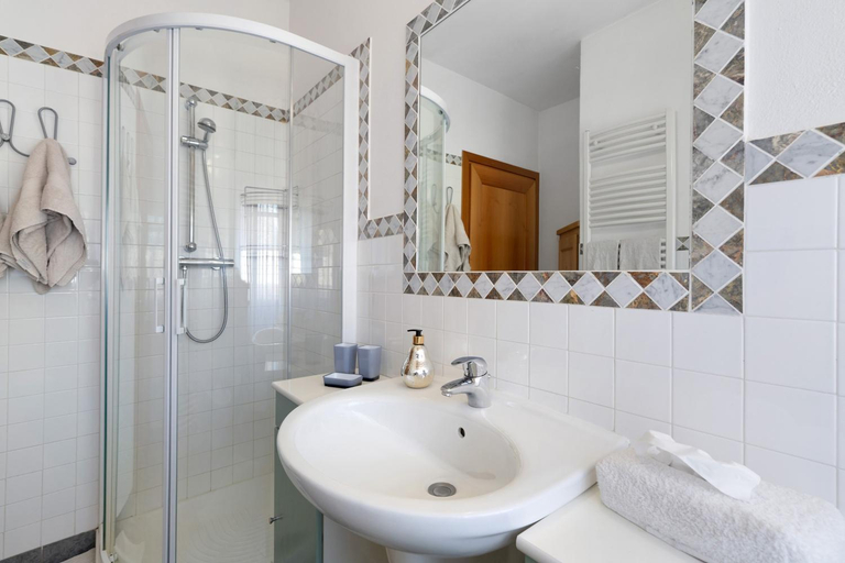 Bathroom 3, Alla Loggia dell'Imperatore, Trento