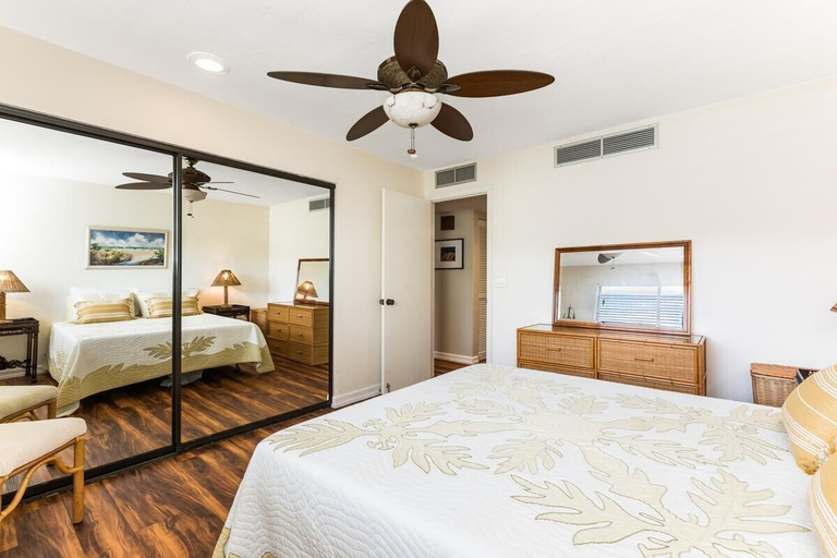Room 4, Holualoa Bay Villas#105, Hawaii