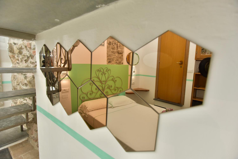 Others 5, The Vernazza Main Plaza - Rooms & Apartment, La Spezia