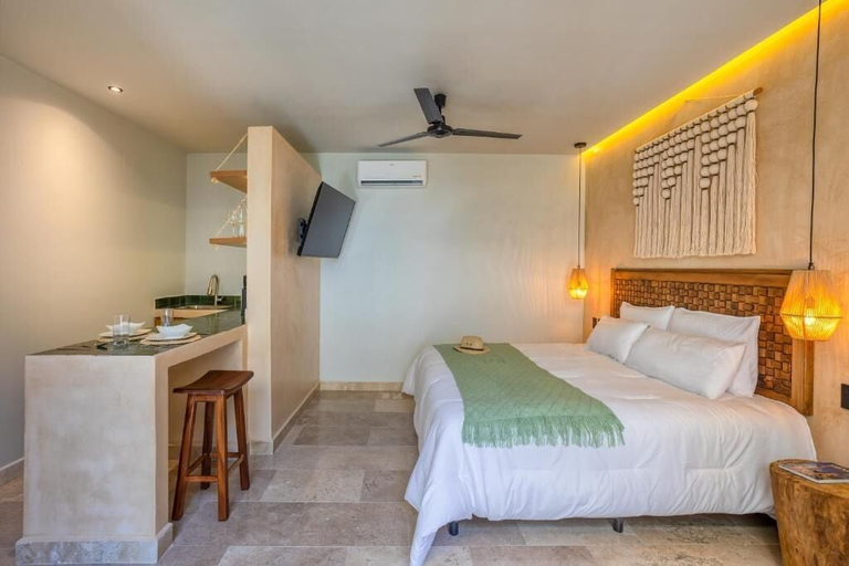 Room 5, Lalola DownTown Boutique Apartments, Benito Juárez