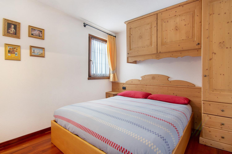 Bedroom, Residence Larice Bianco App n4, Sondrio
